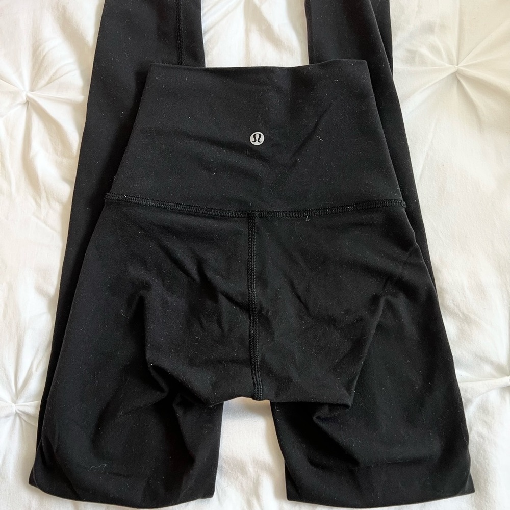 Brand new Lululemon Align high rise pant 25’’ size 0 worn once!!